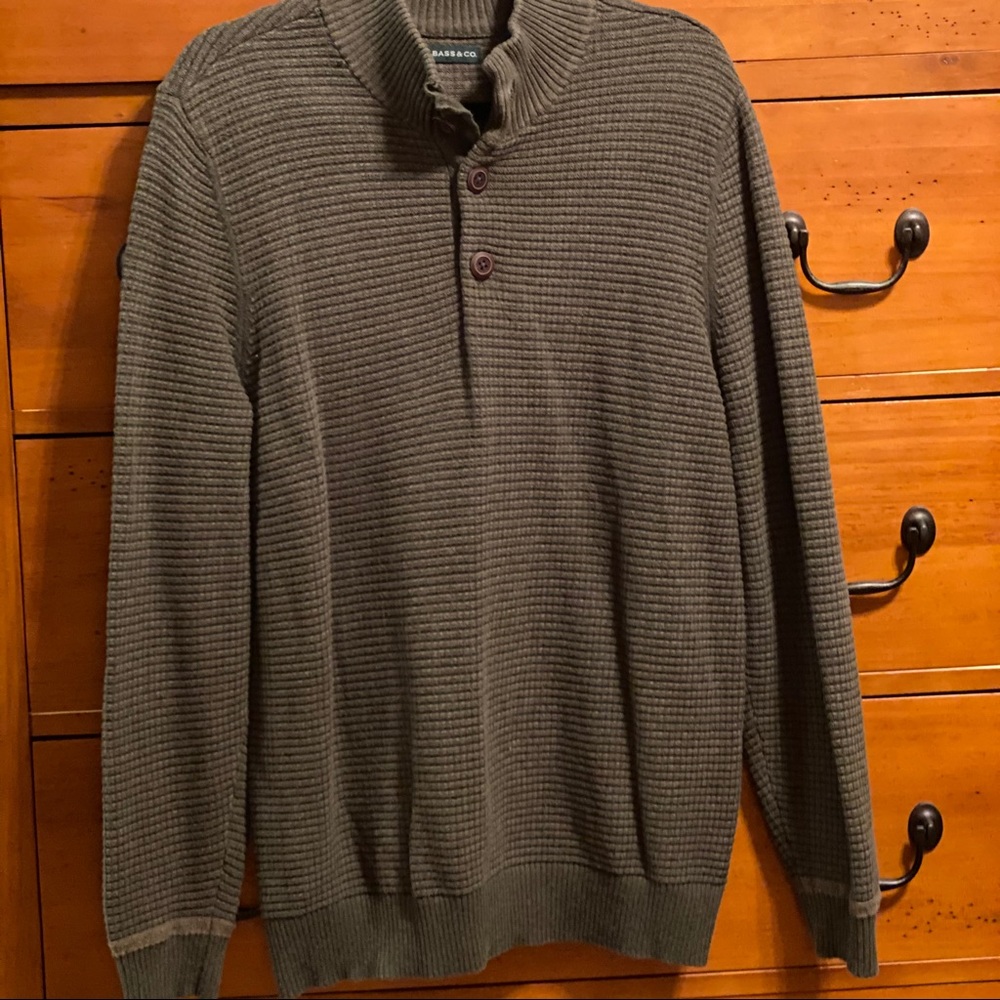 G.H. Bass & Co. Men’s Olive 1/4 Button Sweater